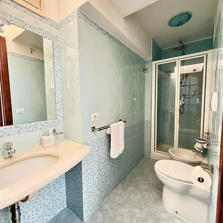 アパート Paradise *